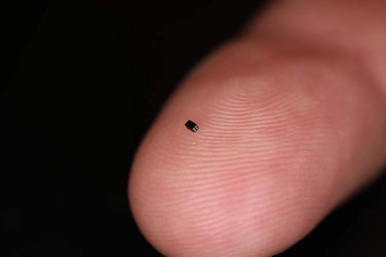 Camera nhỏ nhất thế giới có kích thước chỉ bằng hạt muối - Ảnh 1.