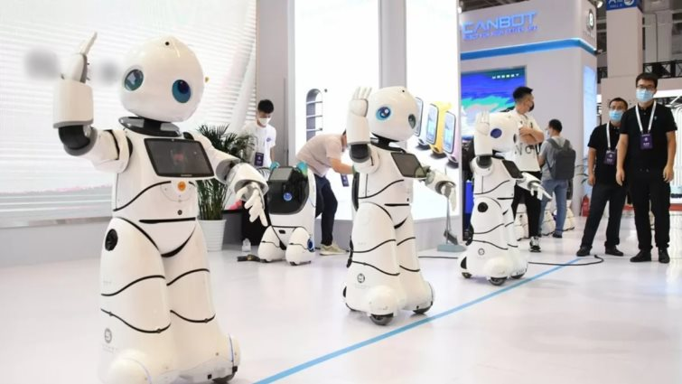 Đỉnh cao công nghệ tổ chức sự kiện Trung Quốc: 5G nhanh gấp 10 lần tiêu chuẩn, từ tuần tra, giao hàng đến phiên dịch đều dùng robot và AI - Ảnh 1.